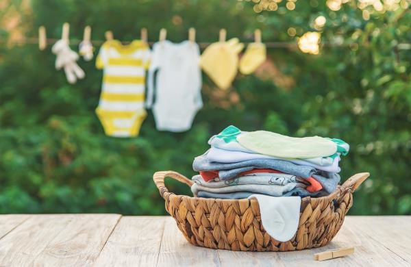 Top Laundry Tips to Treat Common Summer Stains