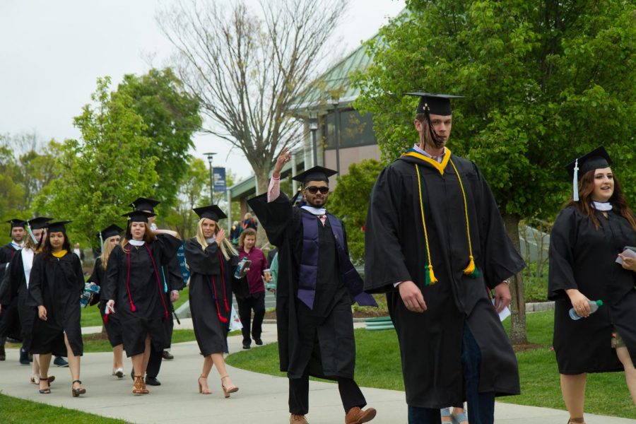 Class+of+2018+graduates+participate+in+commencement+ceremonies+on+May+19%2C+2018.