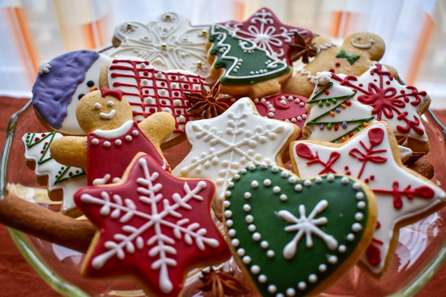 Get+into+the+holiday+spirit+by+baking+with+family+and+friends%21