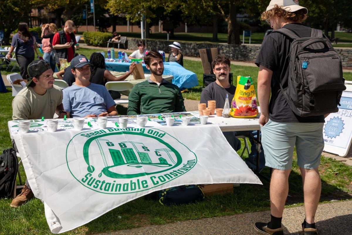 The Green Building and Sustainable Construction Club's fair at the involvement fair.